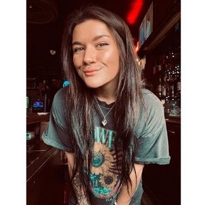 Meet your Posher, Gabrielle